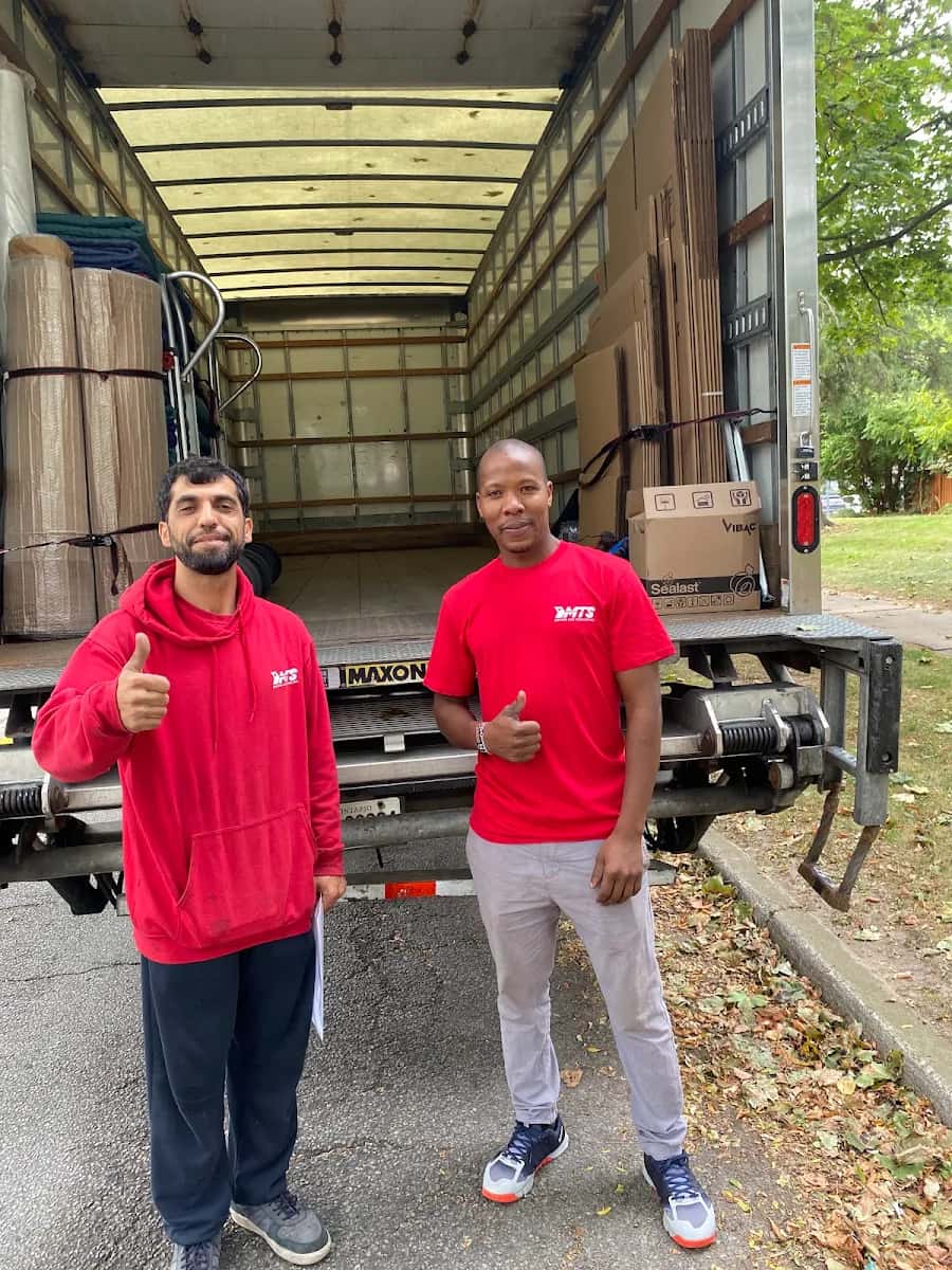 Moving lorry with packing supplies